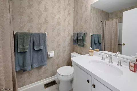 10 Rushmore Ln, Hackettstown, NJ 07840 photo 22