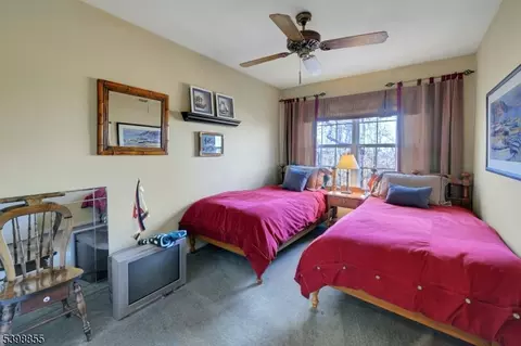 10 Rushmore Ln, Hackettstown, NJ 07840 photo 21