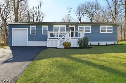 36 Ruth St, Stanhope, NJ 07874