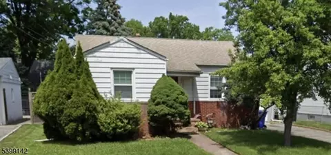 220 Fernwood Ter, Linden, NJ 07036