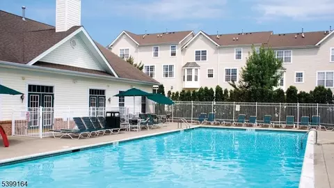 24 Sundance Way, Phillipsburg, NJ 08865