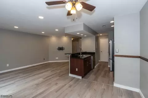 32 Sam Bonnell Dr, Clinton, NJ 08809 photo 6