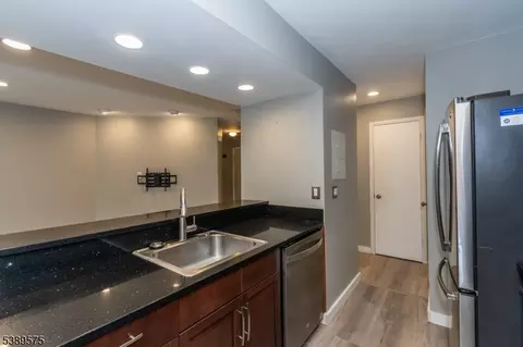 32 Sam Bonnell Dr, Clinton, NJ 08809 photo 14