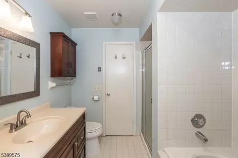 32 Sam Bonnell Dr, Clinton, NJ 08809 photo 23