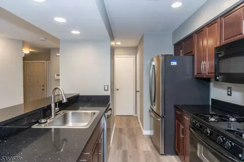 32 Sam Bonnell Dr, Clinton, NJ 08809 photo 12