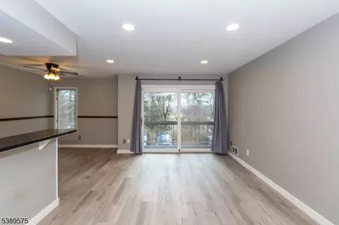 32 Sam Bonnell Dr, Clinton, NJ 08809 photo 7