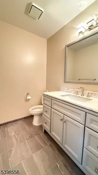 58 Canterbury Cir #58, Somerset, NJ 08873