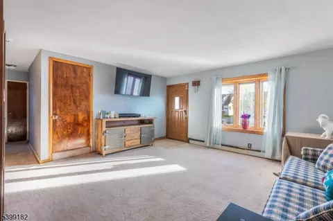 98 Wortylko St, Carteret, NJ 07008