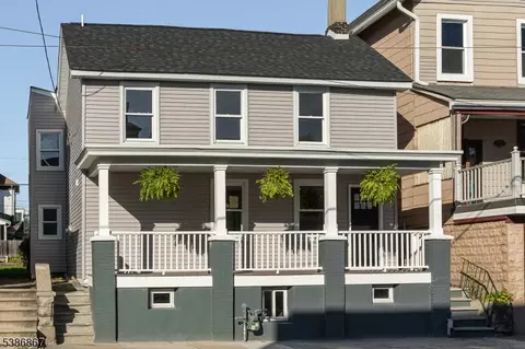 195 Chambers St, Phillipsburg, NJ 08865
