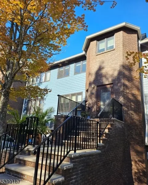 2 Village Green Ct, South Orange Village, NJ 07079