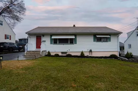 89 Susan Ct, Clifton, NJ 07012