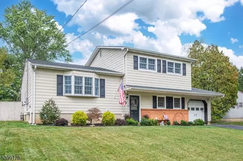 150 College View Dr, Hackettstown, NJ 07840
