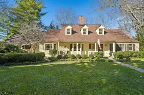 45 Runnymede Rd, Chatham Twp, NJ 07928