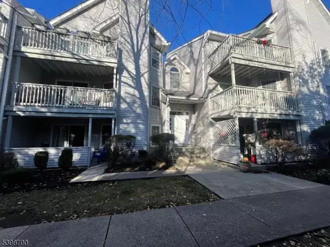 3 Quartz Ln #3, Paterson, NJ 07501