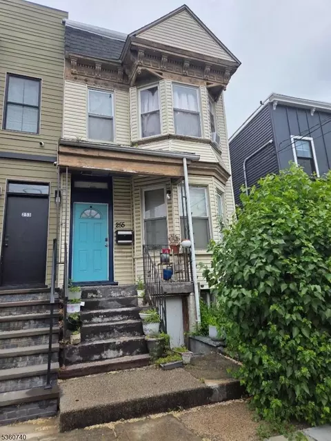 255 Arlington Ave, Jersey City, NJ 07305