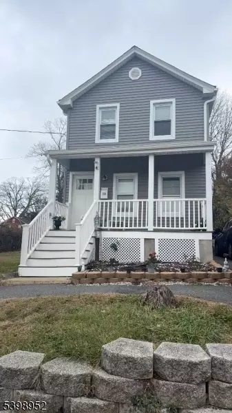 14 Cross St, Dover, NJ 07801