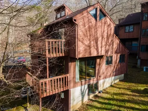 17 Village Way UNIT 7, Vernon, NJ 07462