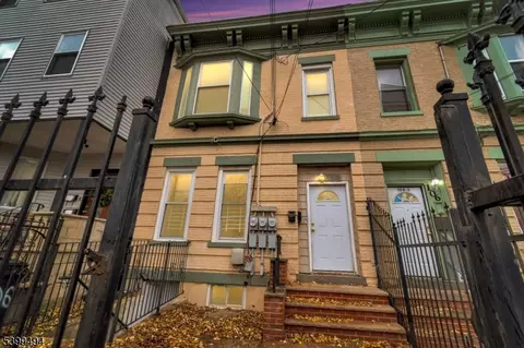 106 Peabody Pl, Newark, NJ 07104