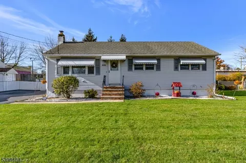 820 Nelson Pl, Piscataway, NJ 08854