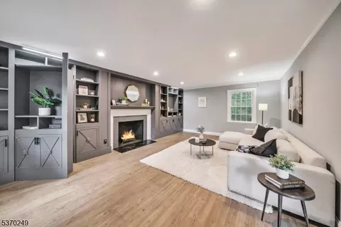 359 Dogwood Way, Mountainside, NJ 07092