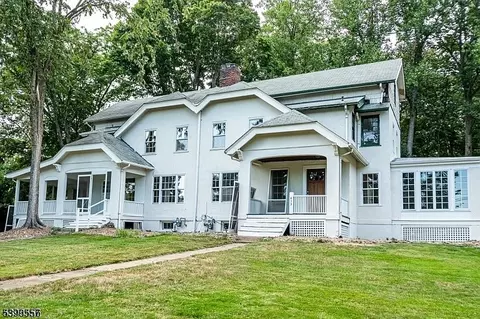 433 Mountain Ave, Caldwell, NJ 07006