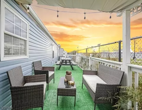 191 W 24th St #B22, Bayonne, NJ 07002