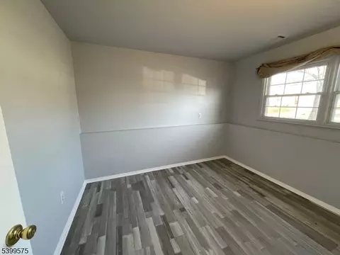 57 Greenbrook Rd, Middlesex, NJ 08846 photo 3