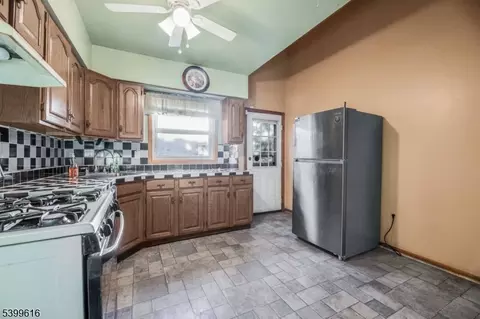1123 E 3rd St, Plainfield, NJ 07062 photo 14