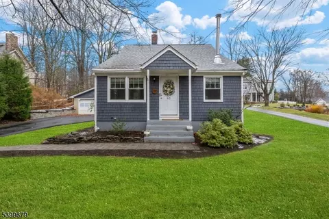 62 Smith Rd, Denville, NJ 07834
