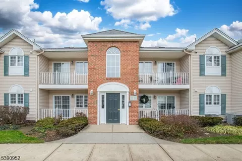 105 Roseland Ave #1203, Caldwell, NJ 07006
