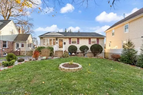 698 W Lake Ave, Rahway, NJ 07065