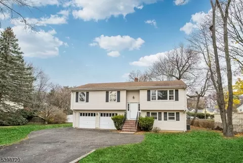 415 Goffle Rd, Wyckoff, NJ 07481