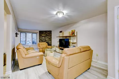 6 Hansen Pl, Wayne, NJ 07470 photo 6