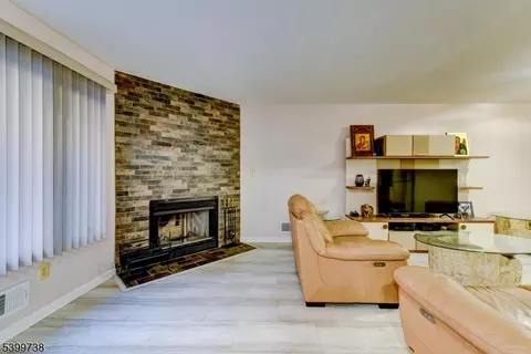 6 Hansen Pl, Wayne, NJ 07470 photo 15