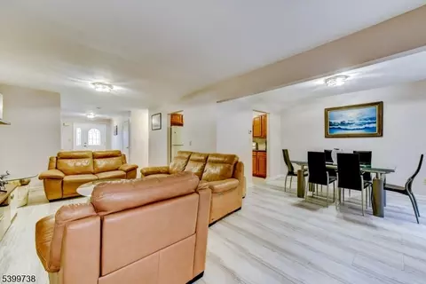 6 Hansen Pl, Wayne, NJ 07470 photo 17