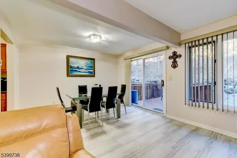 6 Hansen Pl, Wayne, NJ 07470 photo 10