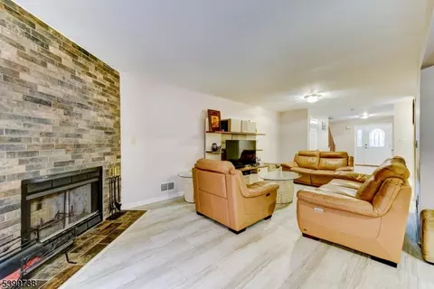 6 Hansen Pl, Wayne, NJ 07470 photo 16