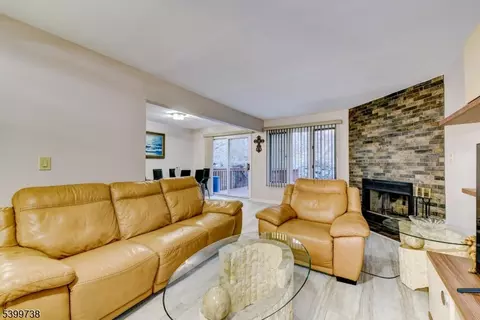 6 Hansen Pl, Wayne, NJ 07470 photo 9