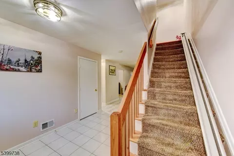 6 Hansen Pl, Wayne, NJ 07470 photo 27