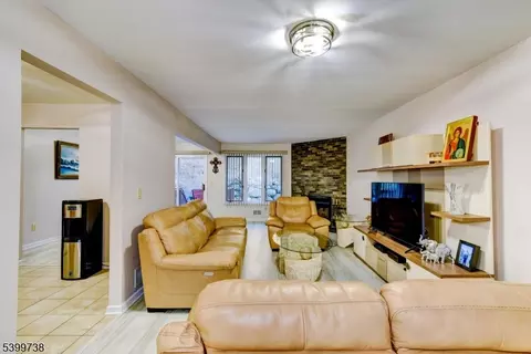 6 Hansen Pl, Wayne, NJ 07470 photo 7