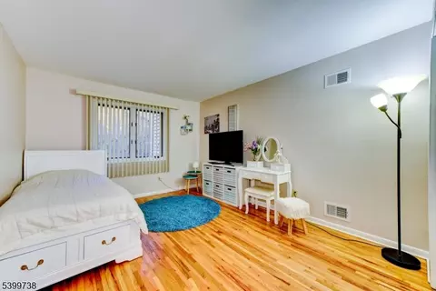 6 Hansen Pl, Wayne, NJ 07470 photo 34