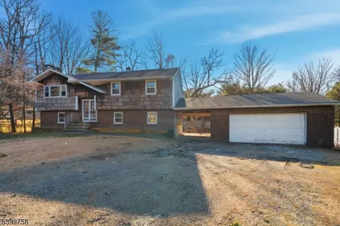 11 Mark Ter, Newfoundland, NJ 07435