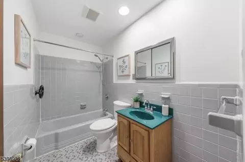 1375 Brookfall Ave, Union, NJ 07083 photo 20