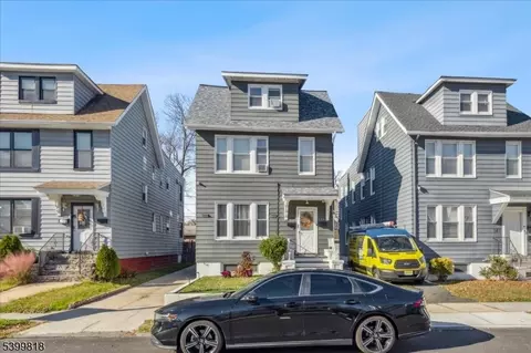 129 Brookwood St #2, East Orange, NJ 07018