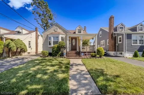 842 Erudo St, Linden, NJ 07036