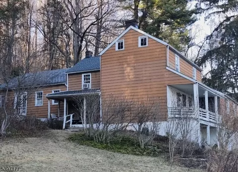 561 Harmony Brass Castle Rd, Phillipsburg, NJ 08865