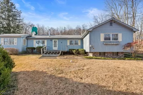 37 File Rd, Wantage, NJ 07461