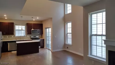 78 Sowers Dr, Hackettstown, NJ 07840