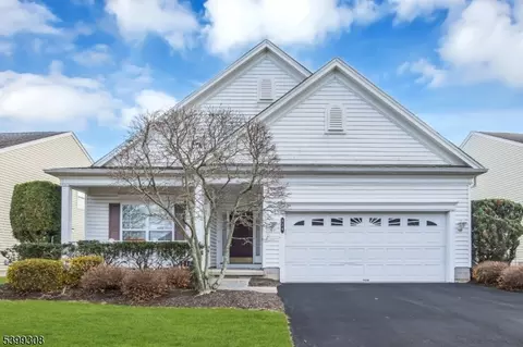 324 Biltmore Ln, Somerset, NJ 08873