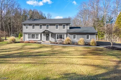 18 Dean Rd, Mendham, NJ 07945